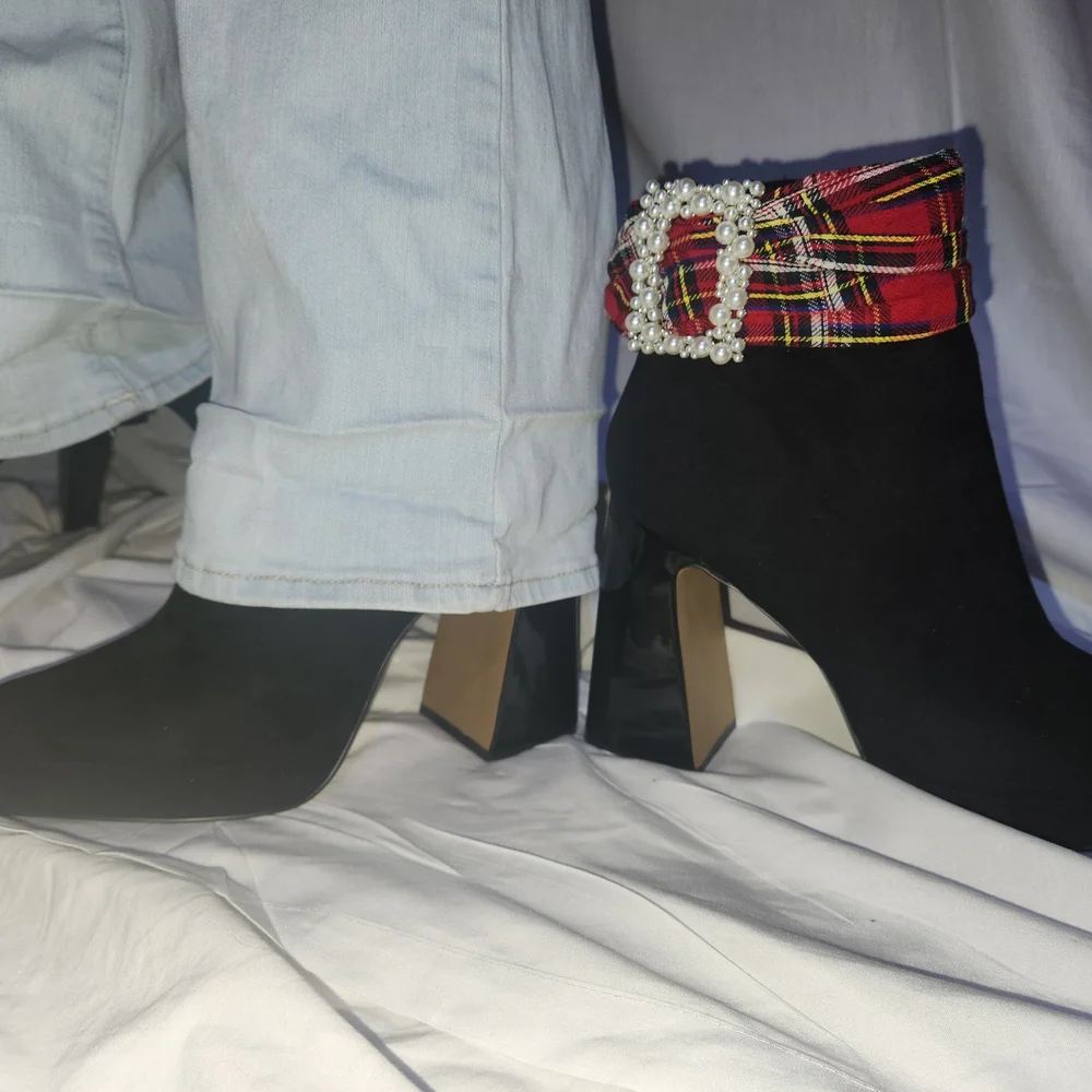 NWOT Betsey Johnson Black Platform Idris Booties w/Red Plaid Sash & Pearl Buckle - Picture 2 of 7